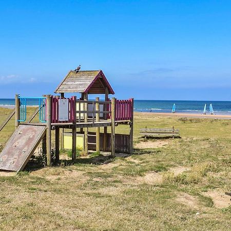 4 Bedroom Cozy Home In Port-En-Bessin-Huppain Exterior foto